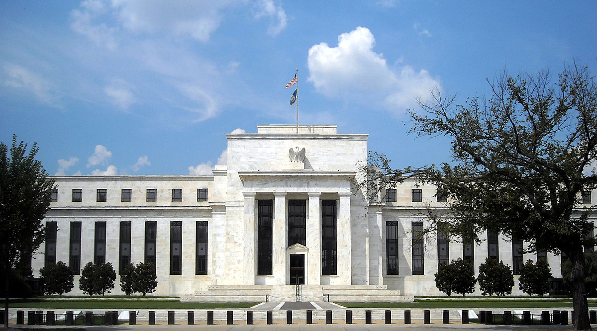 Photo of the Federal Reserve Board building by AgnosticPreachersKid, CC BY-SA 3.0, via Wikimedia Commons